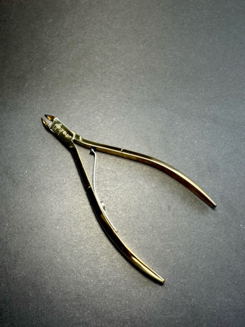 Aba Group Cążki do skórek - jednosprężynowe, złote, 5mm (1130)