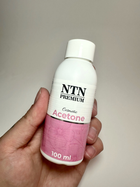 Aceton kosmetyczny NTN Premium płyn do usuwania lakieru hybrydowego 100 ml Aceton kosmetyczny NTN Premium płyn do usuwania lakieru hybrydowego 100 ml