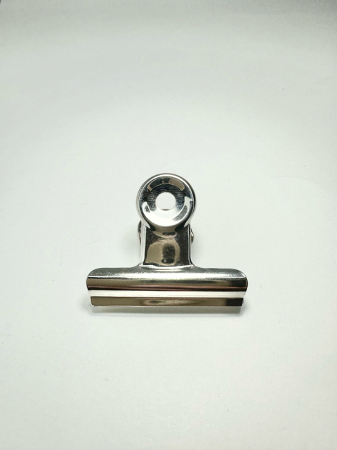 Klips metalowy/klamra do zaciskania tunelu srebrny 4 cm Klips metalowy/klamra do zaciskania tunelu srebrny 4 cm