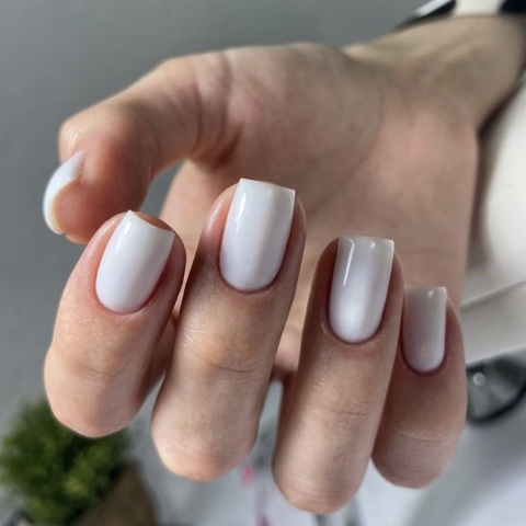 NAILSOFTHEDAY Bottle Gel 01 – biały żel do wzmocnienia i naprawy, 10 ml