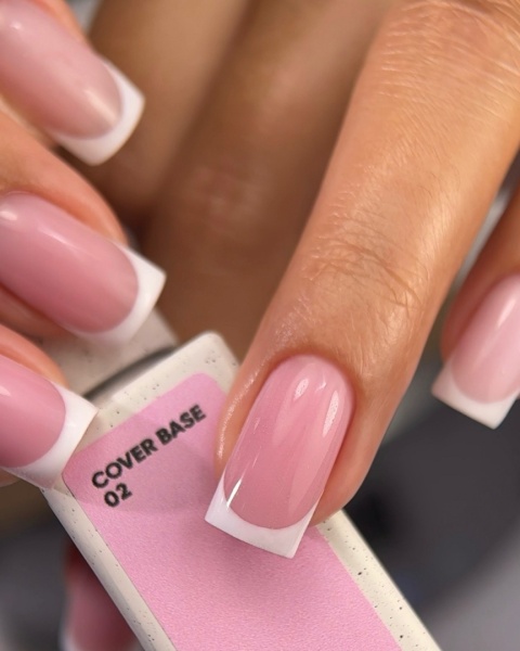 NAILSOFTHEDAY Cover base NEW 02 – półprzezroczysta różowa nude baza hybrydowa, 10 ml