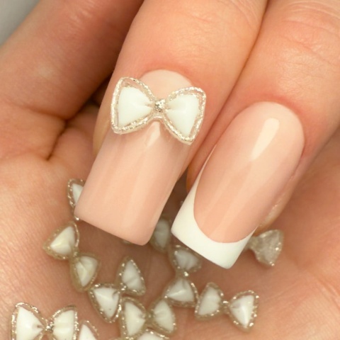 Ozdoby do paznokci kokardki 3D białe – 20 szt