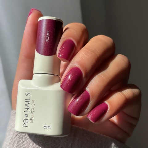 PB Nails Lakier hybrydowy Flame 8ml – bordo z efektem shimmer z kolekcji ICON