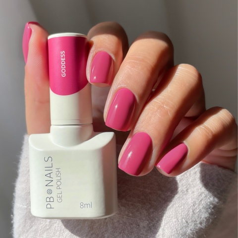 PB Nails Lakier hybrydowy Goddess 8ml – intensywny malinowy odcień z kolekcji ICON