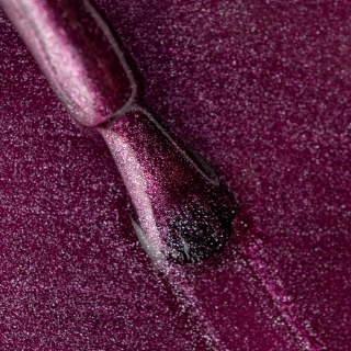 PB Nails Lakier hybrydowy Naomi 8ml – fiolet z różowo-srebrnym połyskiem Cat Eye