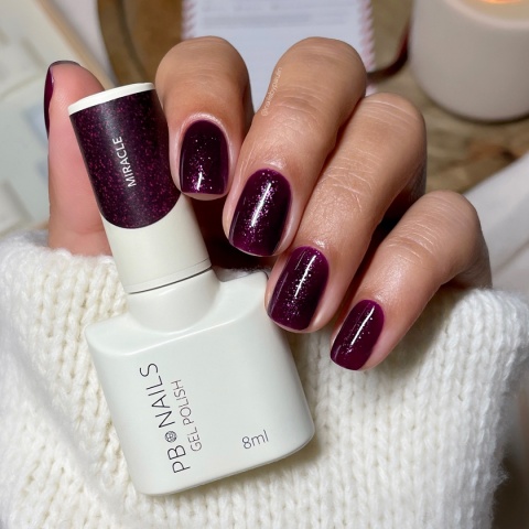 Lakier hybrydowy PB Nails Miracle 8 ml – ciemna śliwka z brokatem