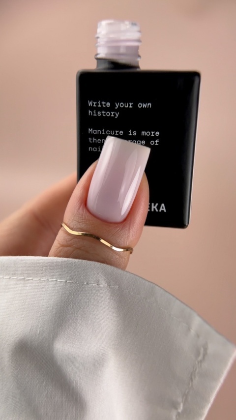 BIBLIOTEKA Cover Base Fair 10 – mleczno-różowa baza nude, 10 ml