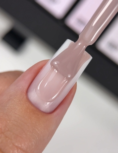 BIBLIOTEKA Cover Base Shade 7 – chłodna różowo-beżowa baza, 10 ml