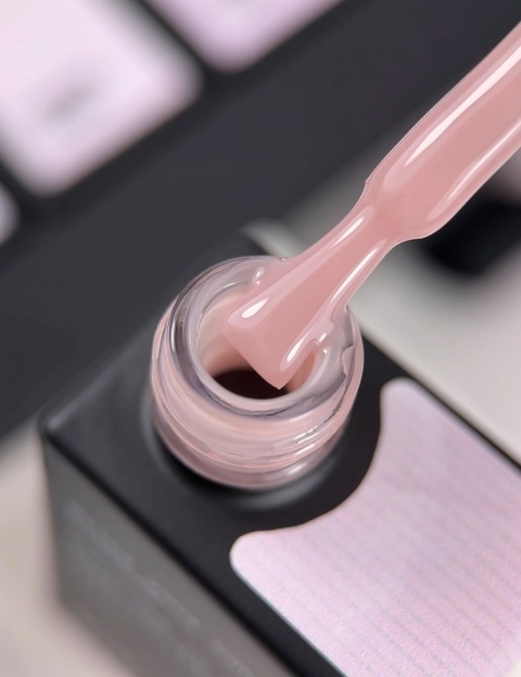 BIBLIOTEKA Cover Base Shade 7 – chłodna różowo-beżowa baza, 10 ml