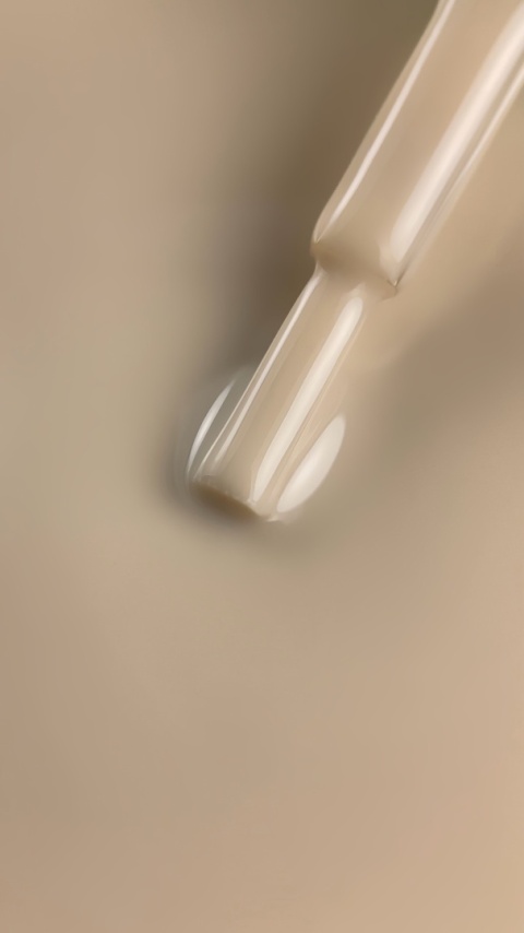 BIBLIOTEKA Cover Base Shell 12 – kremowo-beżowa baza nude, 10 ml