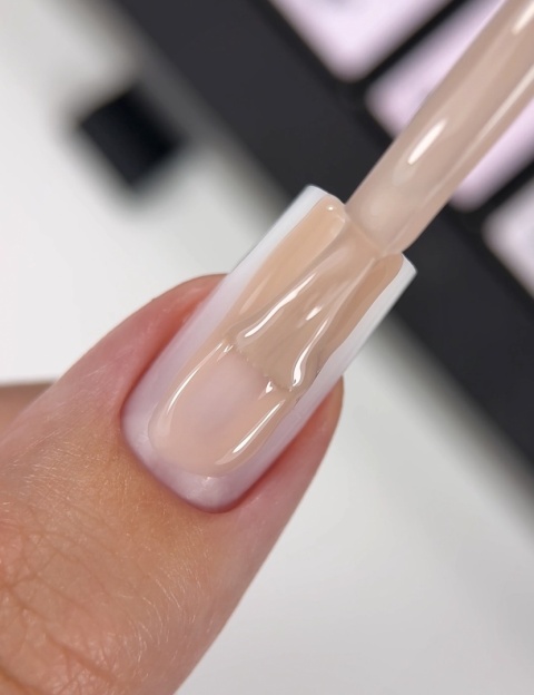 BIBLIOTEKA Cover Base Taupe 8 – chłodny beżowo-szary odcień, 10 ml