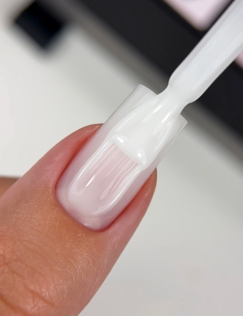 BIBLIOTEKA Cover Base Veil 1 – półtransparentna mleczna baza, 10 ml