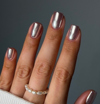 DIVNA Mirror Powder 06 – srebrzysty perłowy pyłek do paznokci, 0,5 g