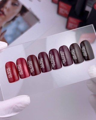 NAILSOFTHEDAY Adele Gel Polish 10 ml – czerwony lakier hybrydowy z drobinką