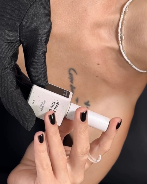 NAILSOFTHEDAY Black Gel Polish – czarny lakier hybrydowy, 10 ml