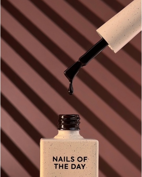 NAILSOFTHEDAY Color of the Month November 2025 Deep Brown – czekoladowy lakier hybrydowy, 10 ml