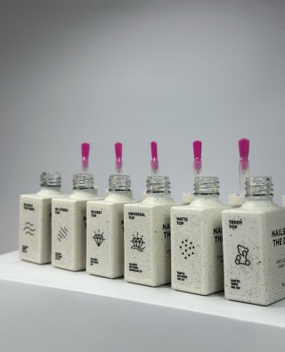 NAILSOFTHEDAY No Stress Top No Wipe – błyszczący top bez lepkiej warstwy, odporny na zarysowania, 10 ml