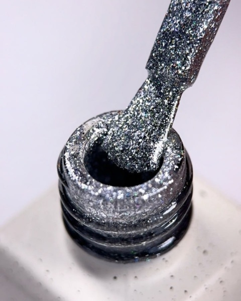 NAILSOFTHEDAY Color of the Month December 2025 Superhumans – srebrny lakier flash 10 ml