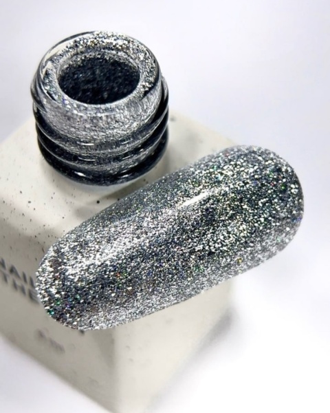 NAILSOFTHEDAY Color of the Month December 2025 Superhumans – srebrny lakier flash 10 ml