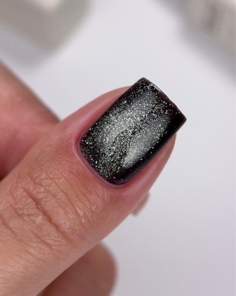 NAILSOFTHEDAY Cat Eye 09 czarny lakier hybrydowy 6 ml