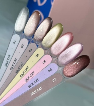 DIVNA Silk Cat Eye 04 zielono złoty lakier hybrydowy cat eye 9 ml