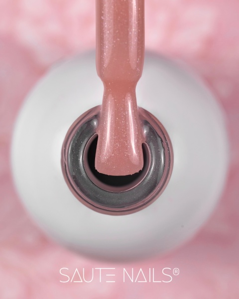 Saute Nails Lakier hybrydowy S315 Cupid’s Whisper – półtransparentny beż z drobiną