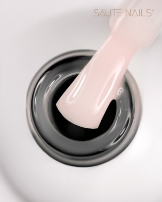 Saute Nails Smooth Top No Wipe 8ml – mleczno-beżowy top hybrydowy