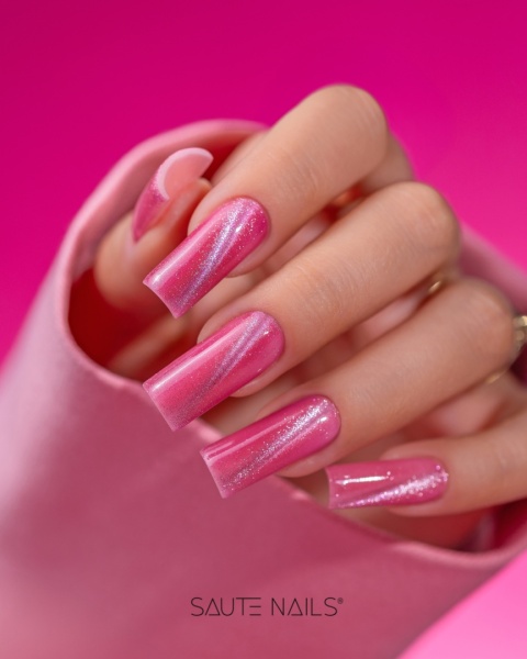 Saute Nails Cat Eye Effect E07 – jasnoróżowy lakier hybrydowy z efektem kociego oka