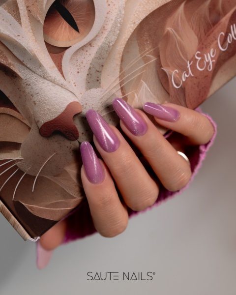 Saute Nails Cat Eye Effect E12 – chłodny róż ze srebrną poświatą
