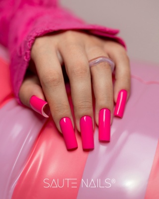 Saute Nails Lakier Hybrydowy S308 Candy Sandy – neonowy róż