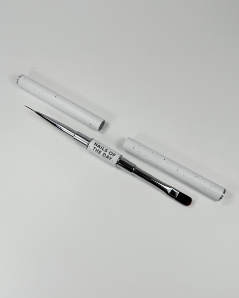 NAILSOFTHEDAY Professional Brush 2w1 Liner Oval- dwustronny pędzelek do żelu i cienkich linii