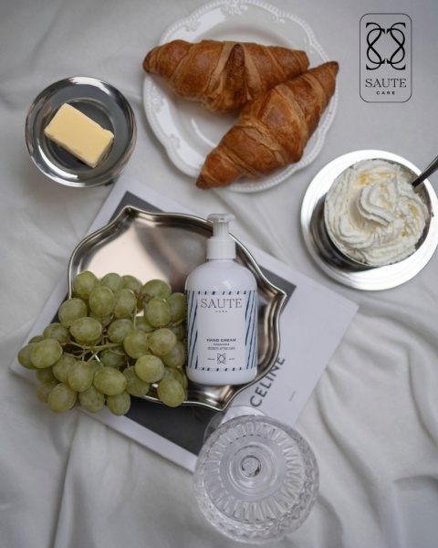 Saute Care Secrets After Dark krem do rąk 300 ml nawilżający