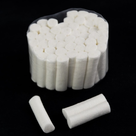 Separatory wałeczki bawełniane MollyLac dł. 38mm śr. 10mm – do pedicure 50sztuk