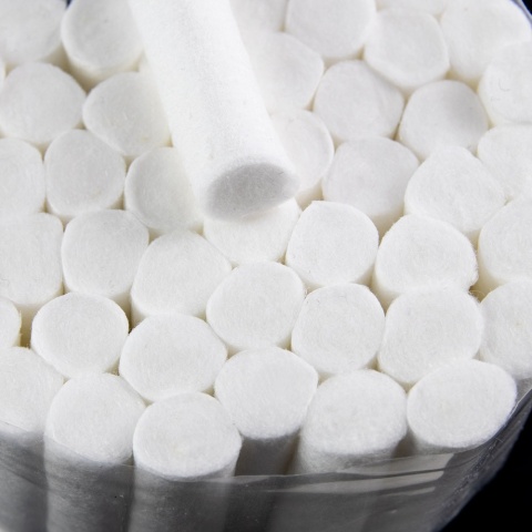 Separatory wałeczki bawełniane MollyLac dł. 38mm śr. 10mm – do pedicure 50sztuk