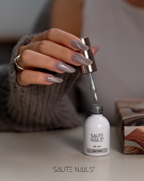 Saute Nails Cat Eye Effect E16 – chłodna szarość z efektem kociego oka
