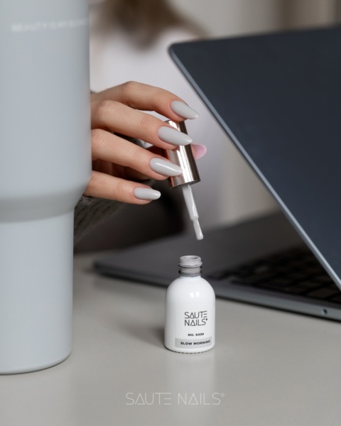 Saute Nails Lakier hybrydowy S339 Slow Morning szarość 8 ml