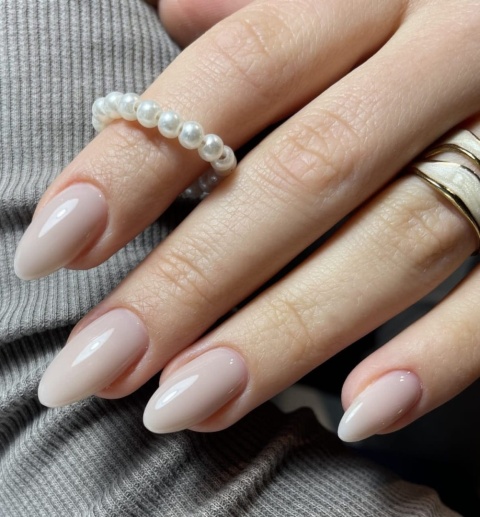 DIVNA Balmy Gel 09 Konsystencja Bazy 30 ml -Beżowy Żel do Wzmacniania Paznokci