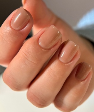 DIVNA Top Beige 13 ml – Top Hybrydowy z Błyszczącym Wykończeniem
