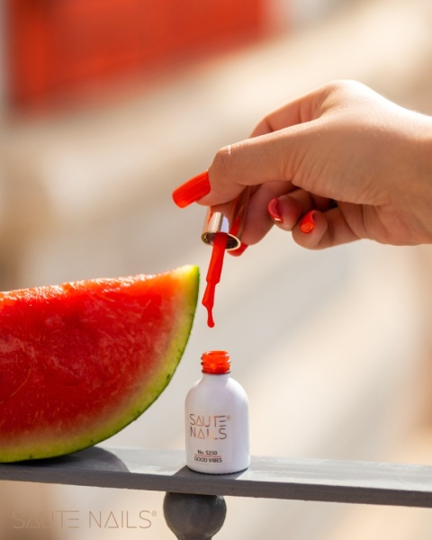 Saute Nails Lakier hybrydowy S250 Good Vibes 8ml pomarańczowo-czerwony