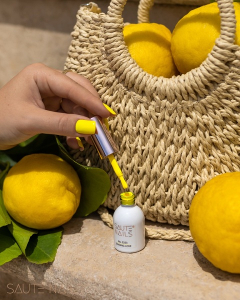 Saute Nails Lakier hybrydowy S253 Sending Love 8ml cytrynowy neon
