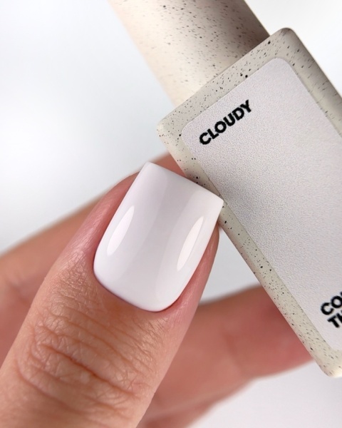 NAILSOFTHEDAY Color of the Month April 2026 Cloudy – mleczno-różowy lakier hybrydowy 10 ml
