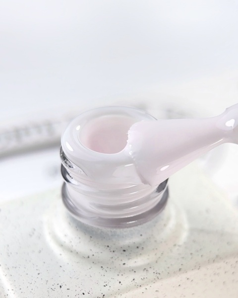 NAILSOFTHEDAY Color of the Month April 2026 Cloudy – mleczno-różowy lakier hybrydowy 10 ml