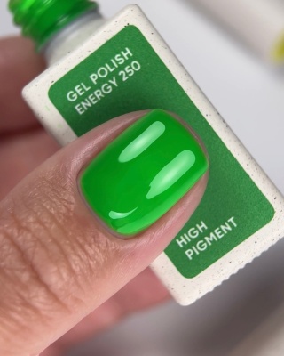 NAILSOFTHEDAY Energy 250 – intensywna zieleń 10 ml