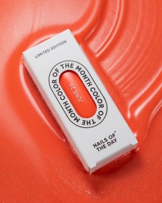 NAILSOFTHEDAY Dopamine – pomarańczowy lakier hybrydowy z delikatną drobinką 10 ml