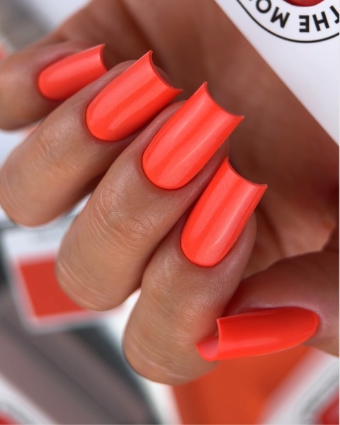 NAILSOFTHEDAY Dopamine – pomarańczowy lakier hybrydowy z delikatną drobinką 10 ml