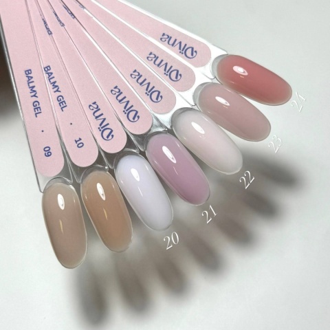 DIVNA Balmy Gel 09 15g – beżowy żel wzmacniający do naturalnych paznokci