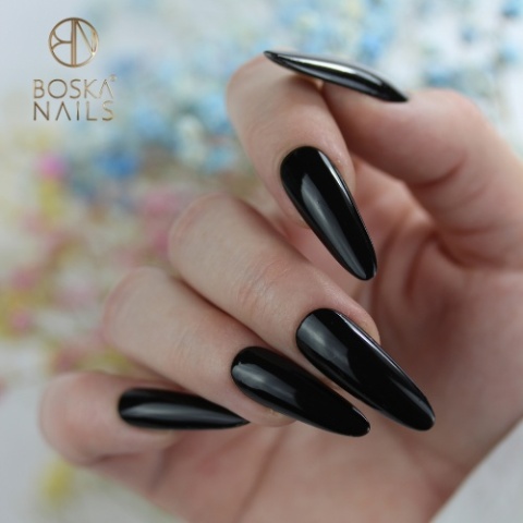 Boska Nails Izaura No. 658 Lakier Klasyczny do Paznokci Czarny 9 ml