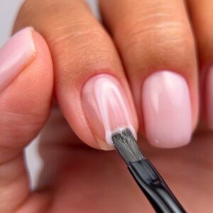 BIBLIOTEKA Builder Gel Bare 30 ml – naturalny mleczny żel budujący do paznokci — zdjęcie 2