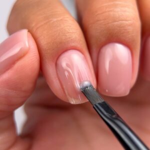 BIBLIOTEKA Builder Gel Shade 30 ml – chłodny różowo-beżowy żel budujący — zdjęcie 3