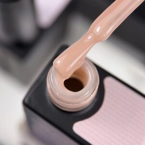 BIBLIOTEKA Cover Base Taupe 8 – chłodny beżowo-szary odcień, 10 ml — zdjęcie 2
